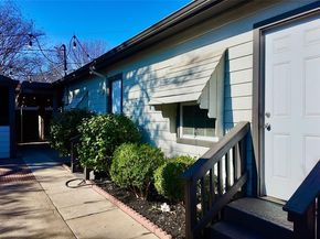 2212  Barlow Avenue , Dallas Texas 75224