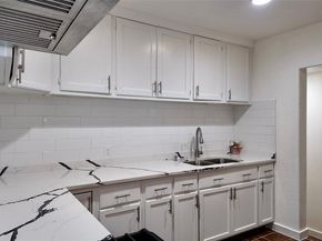 2212  Barlow Avenue , Dallas Texas 75224