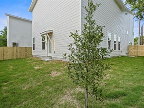 603 S Moore Street , Dallas Texas 75203