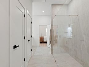 603 S Moore Street , Dallas Texas 75203