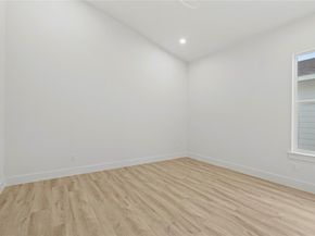 603 S Moore Street , Dallas Texas 75203