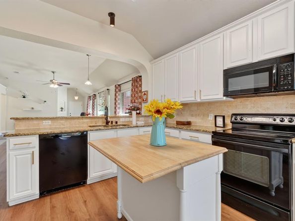 6105  Cheyenne Drive , The Colony Texas 75056