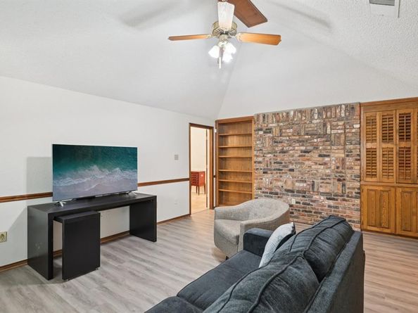 7002  Lake Louise Drive , Arlington Texas 76016
