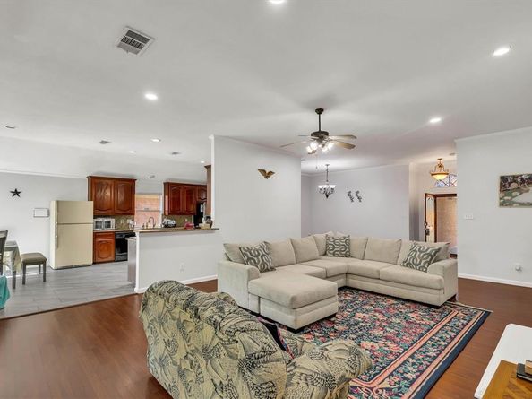 1506  Park Grove Drive , Irving Texas 75060