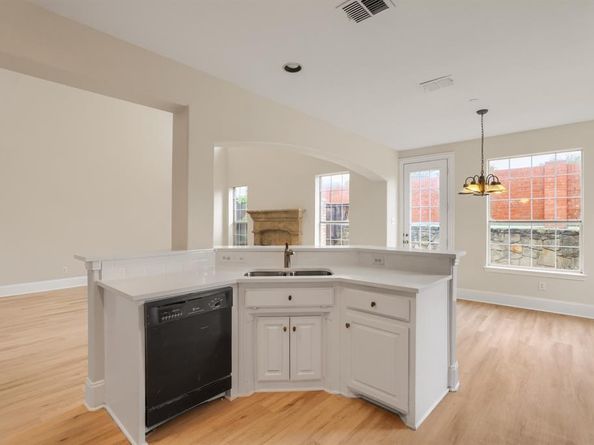 8115  Dogwood Lane , Irving Texas 75063