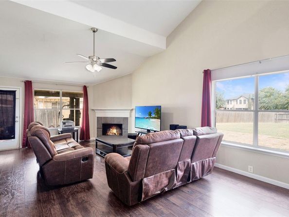 951  Zachary Drive , Arlington Texas 76002