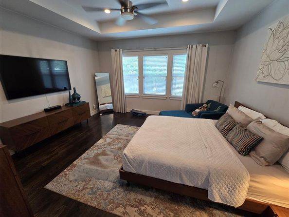 618 N Clinton Avenue , Dallas Texas 75208