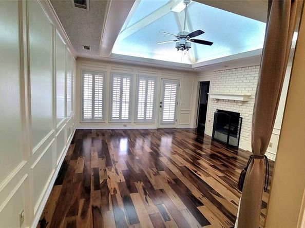 2302  Lone Oak Trail , Garland Texas 75044