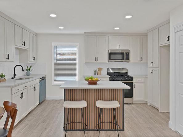 2302 E Mitchell Street , Arlington Texas 76010
