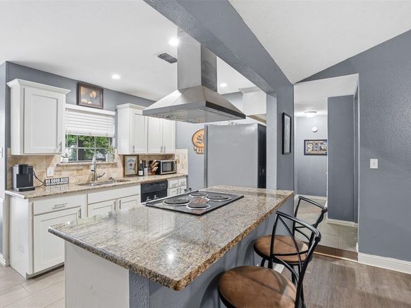 7658  Blue Carriage Court , Fort Worth Texas 76120