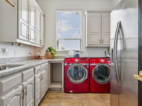 10  Ski Haven Drive , Justin Texas 76247