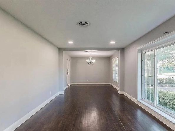 5516  Forest Lane , Dallas Texas 75230