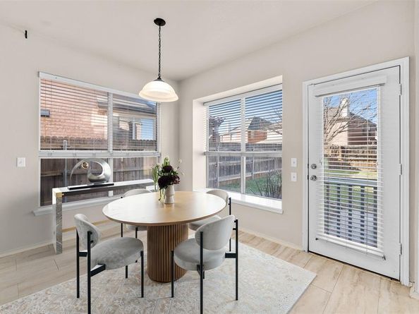 211  Nutmeg Lane , Euless Texas 76039