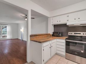 5305  Fleetwood Oaks Avenue  274, Dallas Texas 75235