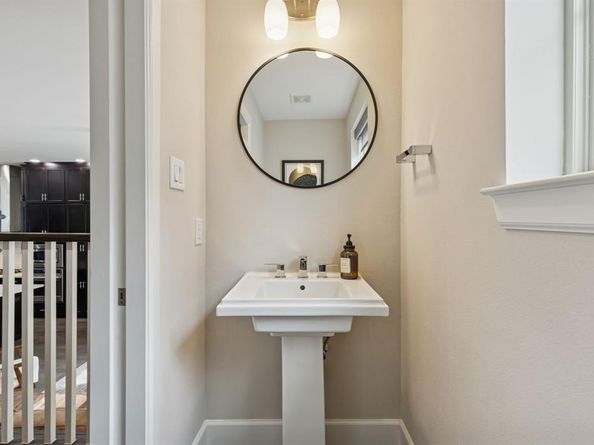 762  Spanish Oaks Place , Dallas Texas 75204