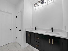 1812  Dillard Street , Fort Worth Texas 76105