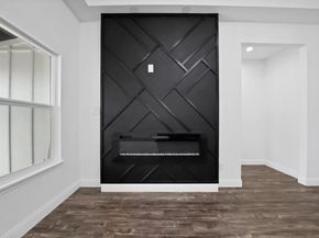 1812  Dillard Street , Fort Worth Texas 76105