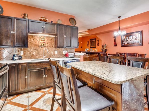 2503  Jim Street , Dallas Texas 75212