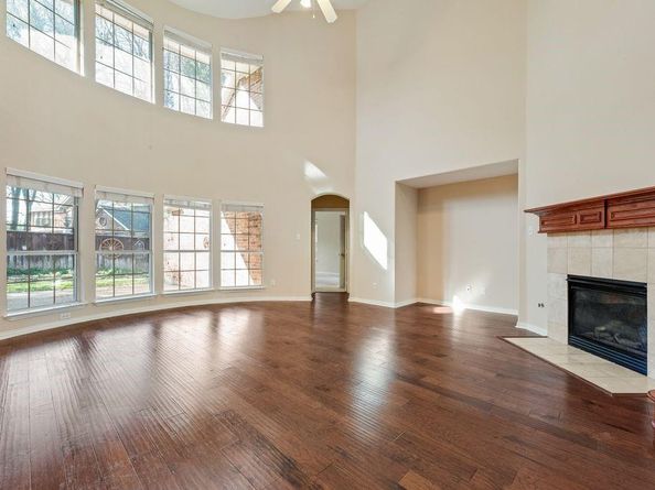 647  Royalwood Court , Grand Prairie Texas 75052