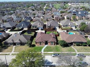 2229  Country Valley Road , Garland Texas 75041