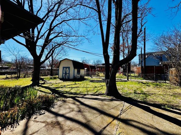 9059  Leaside Drive , Dallas Texas 75238