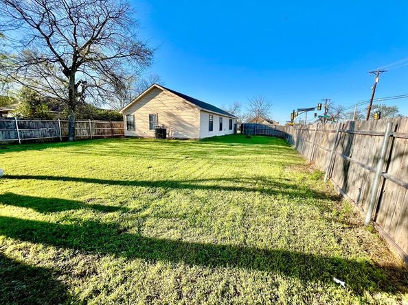 1348 E Maddox, Fort Worth Texas 76104