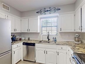 702  Middle Glen Drive , Garland Texas 75043