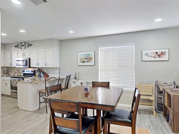 702  Middle Glen Drive , Garland Texas 75043