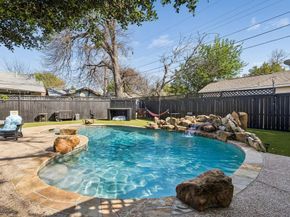 2235  Mistletoe Boulevard , Fort Worth Texas 76110