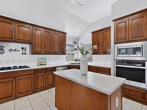 100  Shumard Court , Irving Texas 75063
