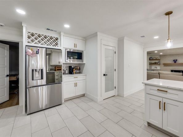 4316  Springbranch Drive , Benbrook Texas 76116