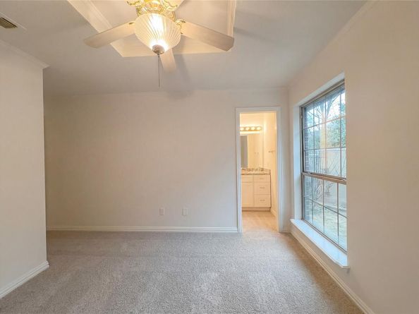 2101  Royal Dominion Court , Arlington Texas 76006