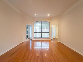 2101  Royal Dominion Court , Arlington Texas 76006