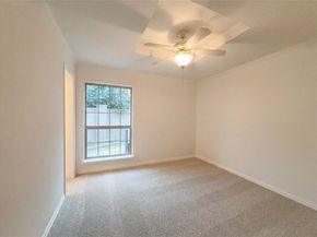 2101  Royal Dominion Court , Arlington Texas 76006