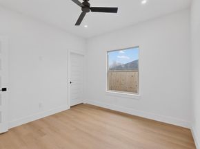10166  Budtime Lane , Dallas Texas 75217