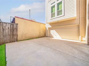 2906  Thomas Avenue , Dallas Texas 75204