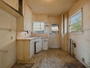 4242  Aero Drive , Dallas Texas 75209