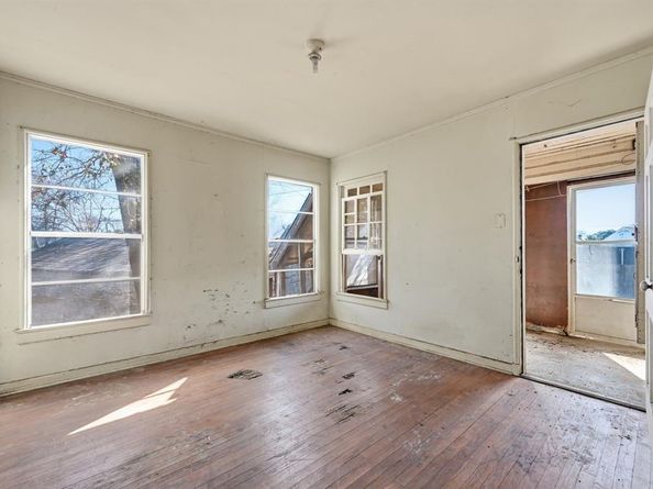 4242  Aero Drive , Dallas Texas 75209