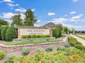 1015  Mountain Laurel Drive , Euless Texas 76039