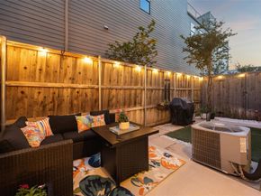 2715  Kimsey Drive  102, Dallas Texas 75235