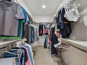 2715  Kimsey Drive  102, Dallas Texas 75235