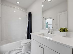 2715  Kimsey Drive  102, Dallas Texas 75235