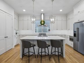 2715  Kimsey Drive  102, Dallas Texas 75235