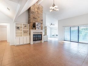 1102  St Croix Court , Arlington Texas 76012