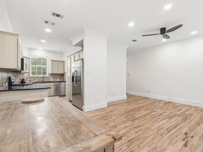 2117  Parkview  , Carrollton Texas 75006