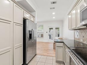 2117  Parkview  , Carrollton Texas 75006