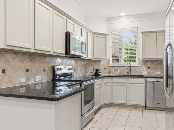 2117  Parkview  , Carrollton Texas 75006
