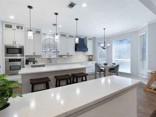 7518  Fitchburg Avenue , Garland Texas 75044