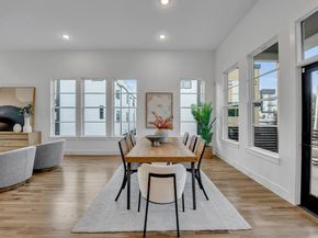 1512  Villars Street , Dallas Texas 75204