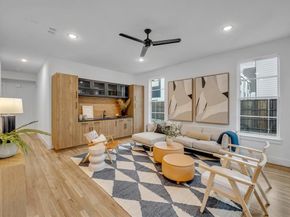 1512  Villars Street , Dallas Texas 75204